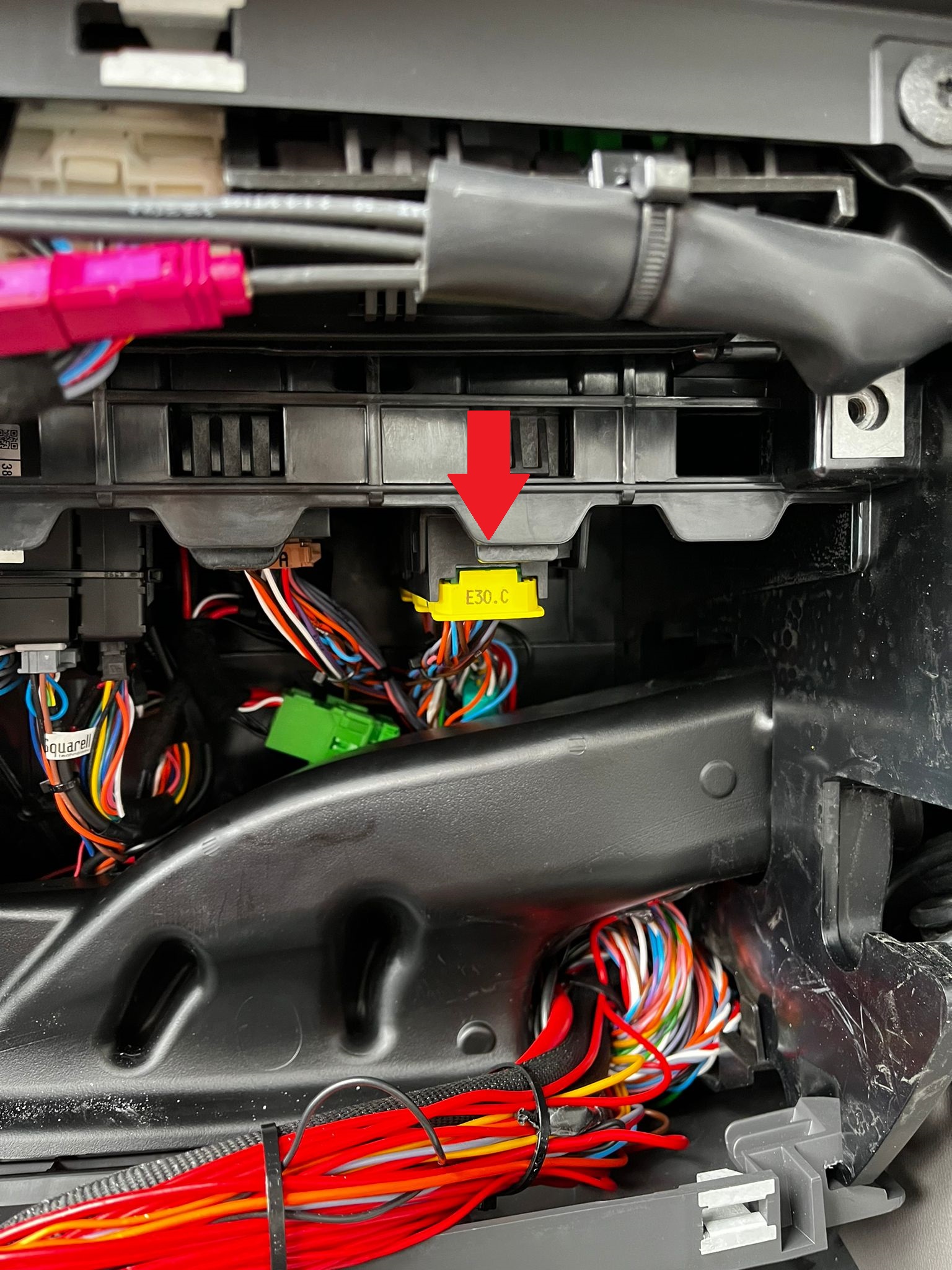 scania ecu location - Copy.jpg